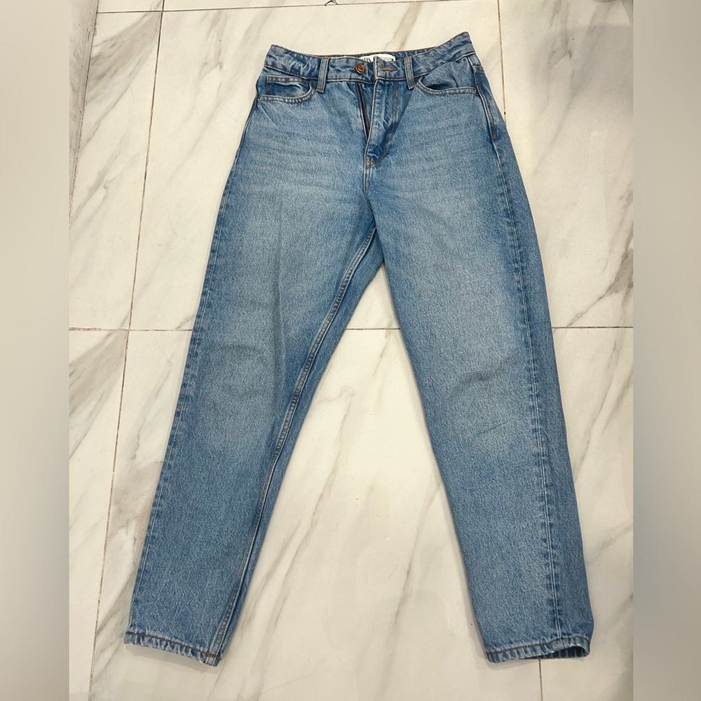 ZARA Straight Blue Jeans